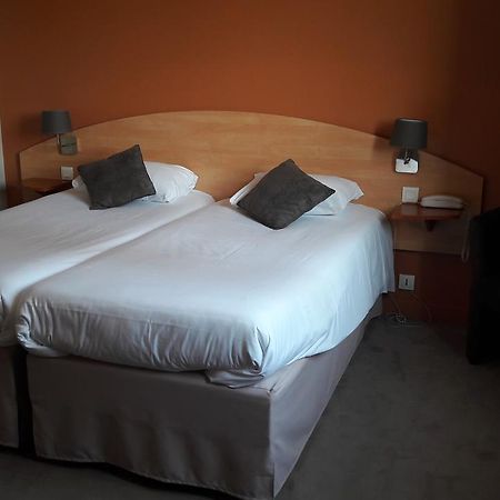 Le Relais De L'Argoat Hotel Belle-Isle-en-Terre ภายนอก รูปภาพ