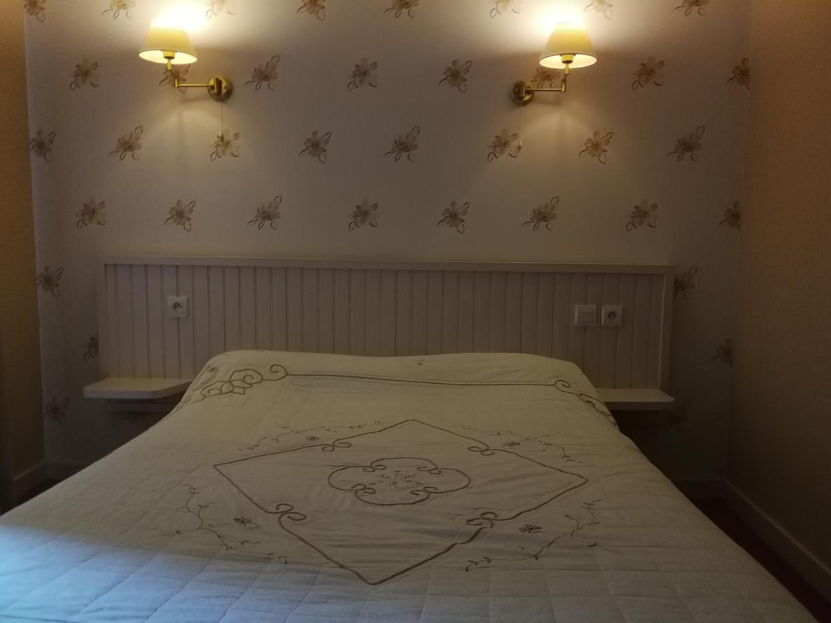 Le Relais De L'Argoat Hotel Belle-Isle-en-Terre ภายนอก รูปภาพ